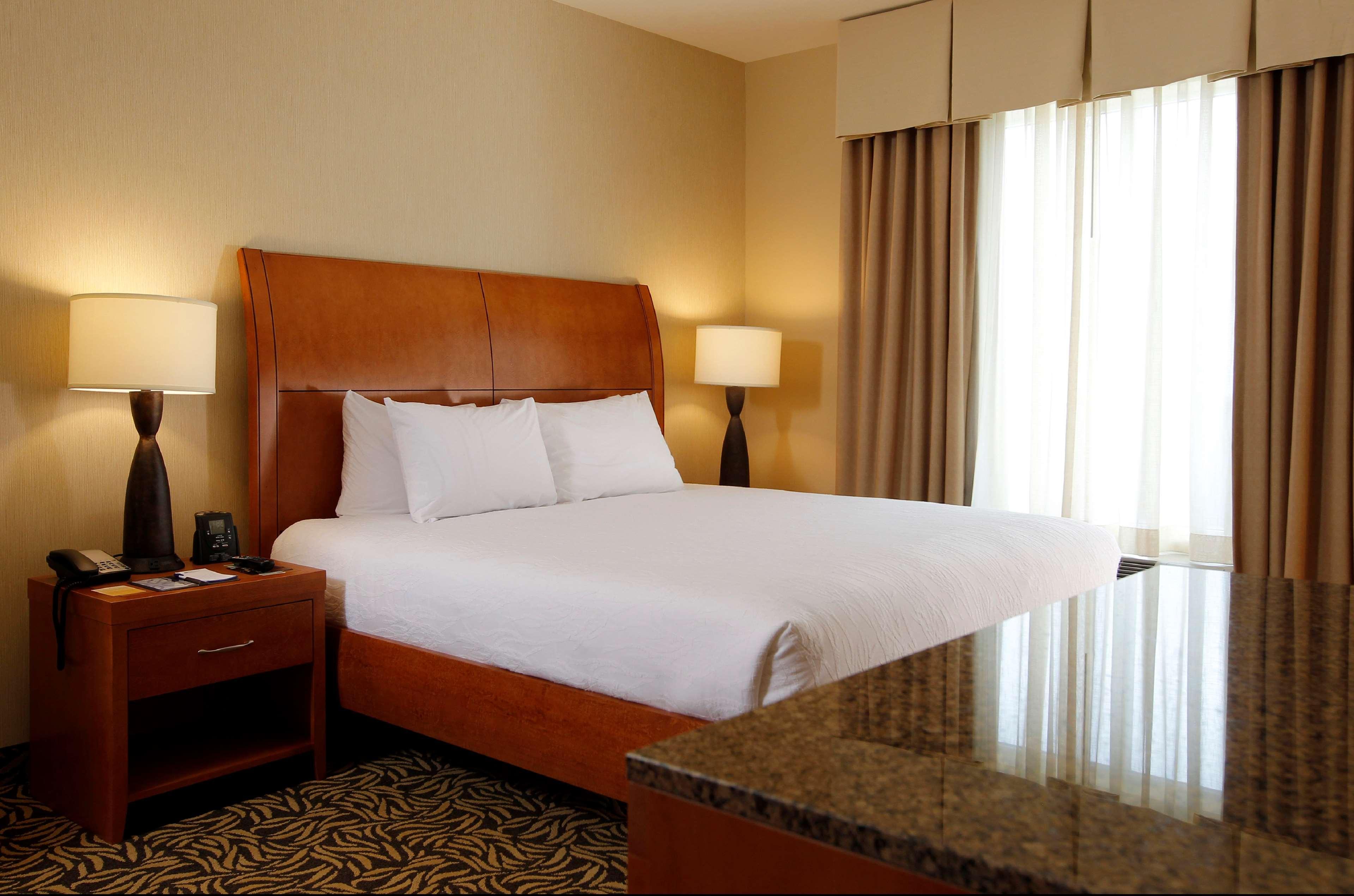 Hilton Garden Inn Cedar Falls Exteriör bild