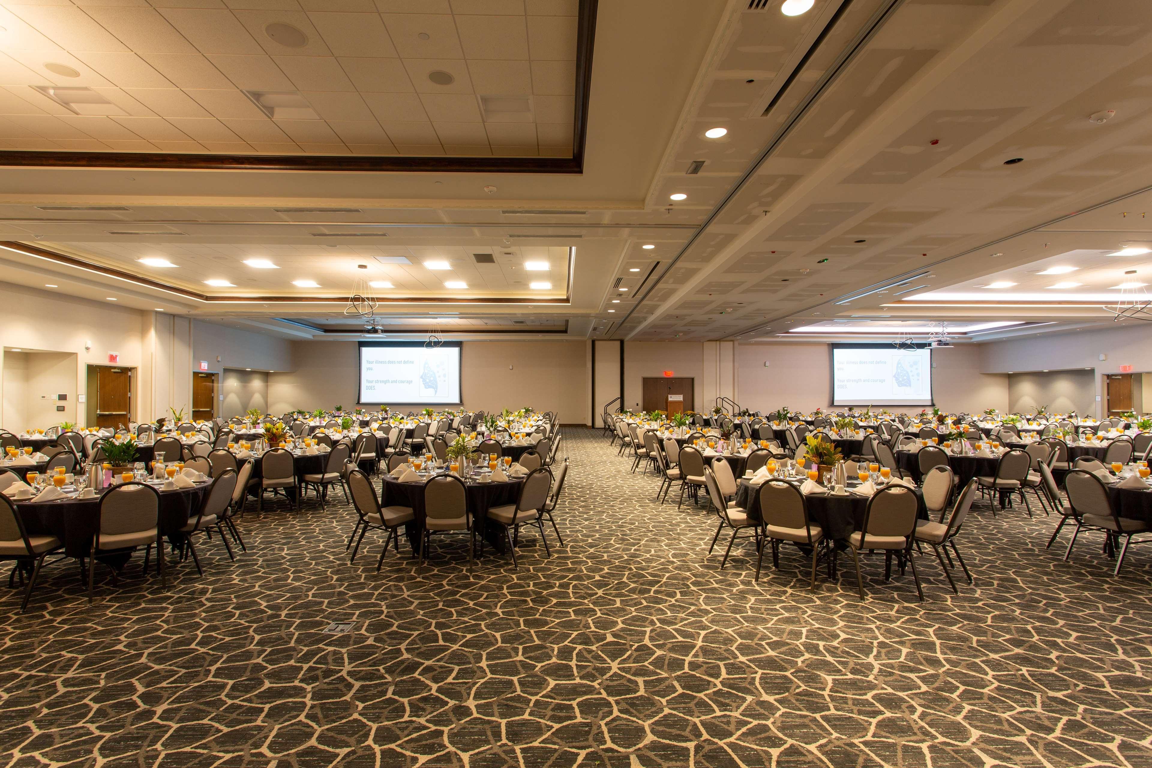 Hilton Garden Inn Cedar Falls Exteriör bild