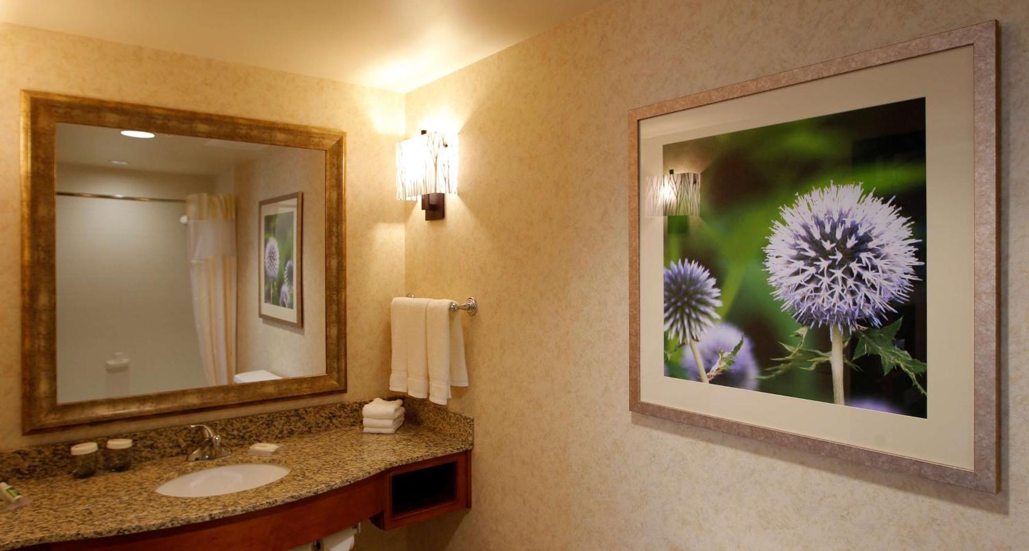 Hilton Garden Inn Cedar Falls Exteriör bild