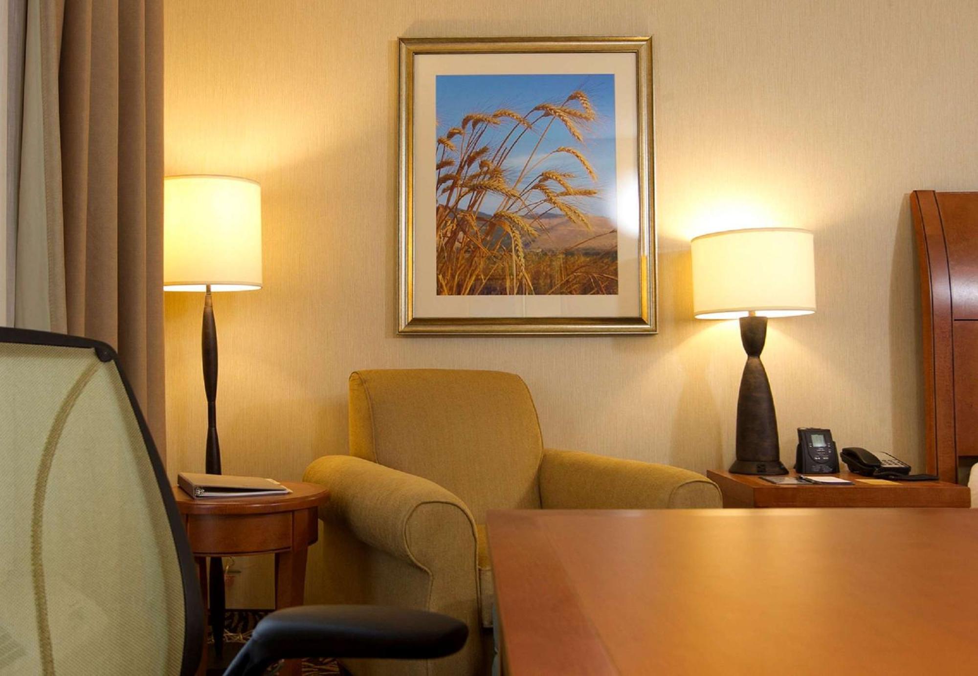Hilton Garden Inn Cedar Falls Exteriör bild