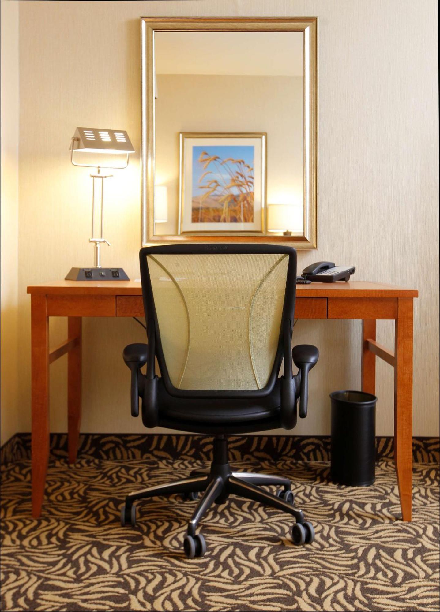 Hilton Garden Inn Cedar Falls Exteriör bild