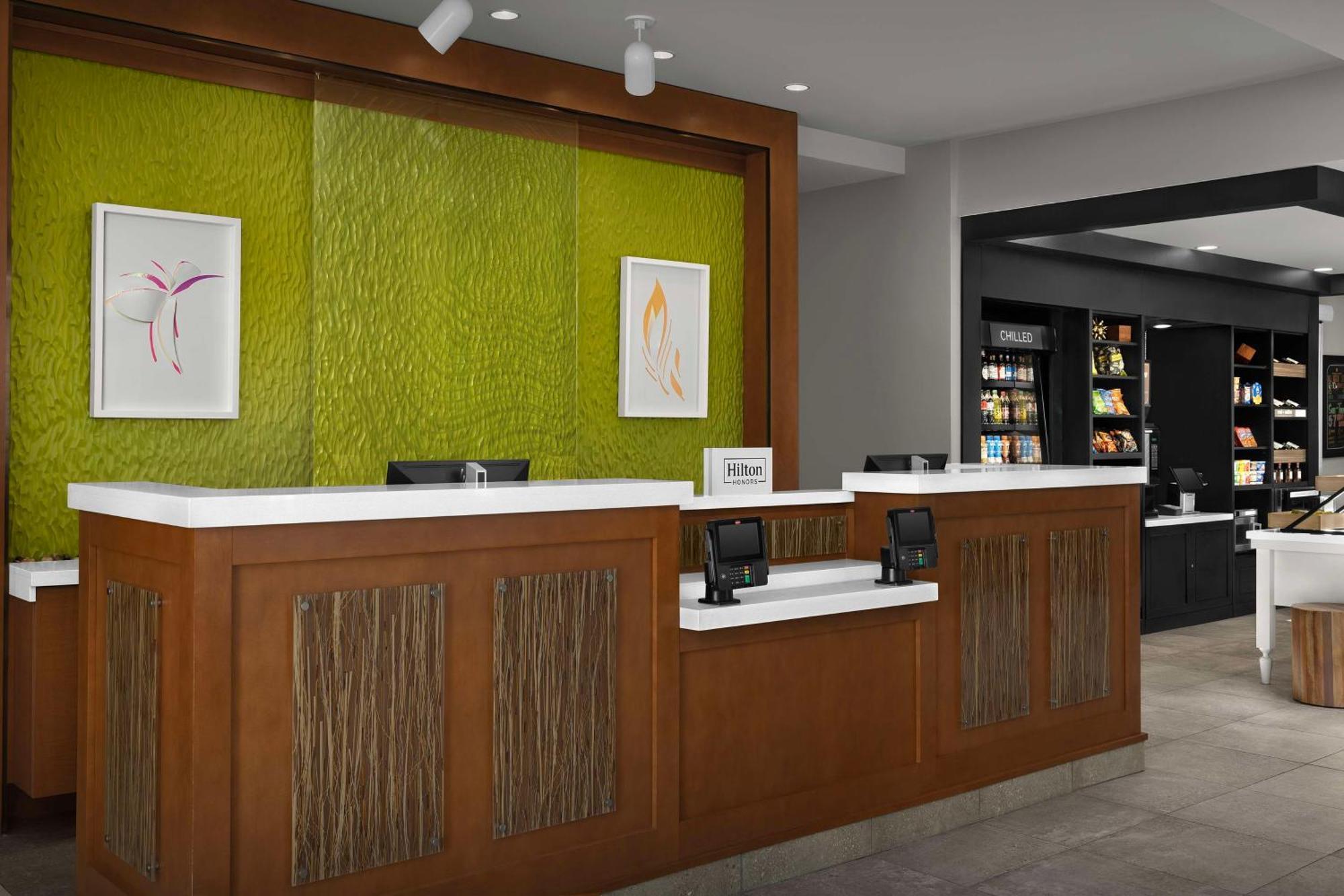 Hilton Garden Inn Cedar Falls Exteriör bild
